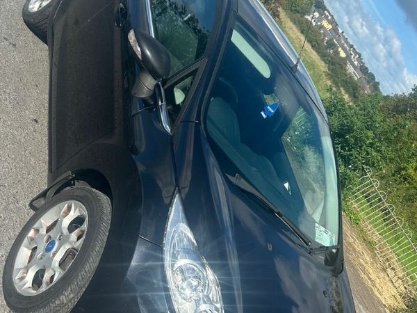 Ford Fiesta Hatchback, Diesel, 2012, Black