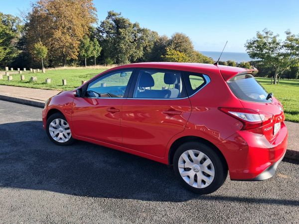 Nissan Pulsar Hatchback, Petrol, 2016, Red