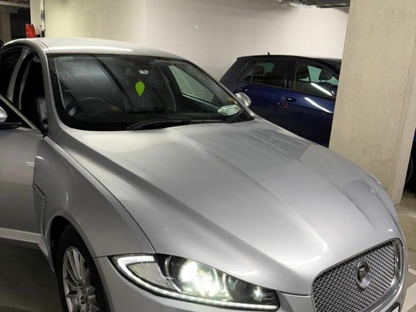 Jaguar XF Saloon, Diesel, 2011, Silver
