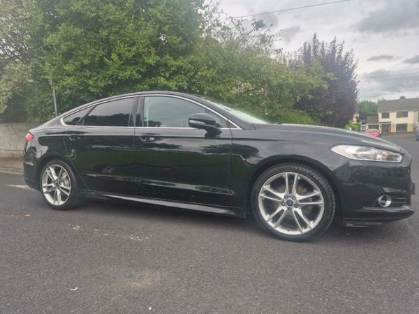 Ford Mondeo Hatchback, Diesel, 2015, Black