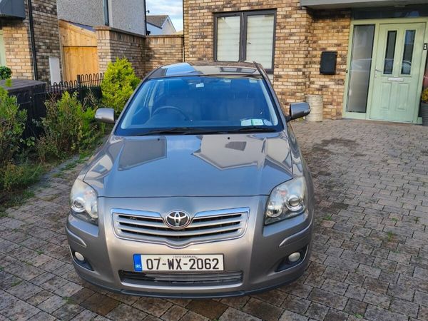 Toyota Avensis Saloon, Petrol, 2007, Bronze