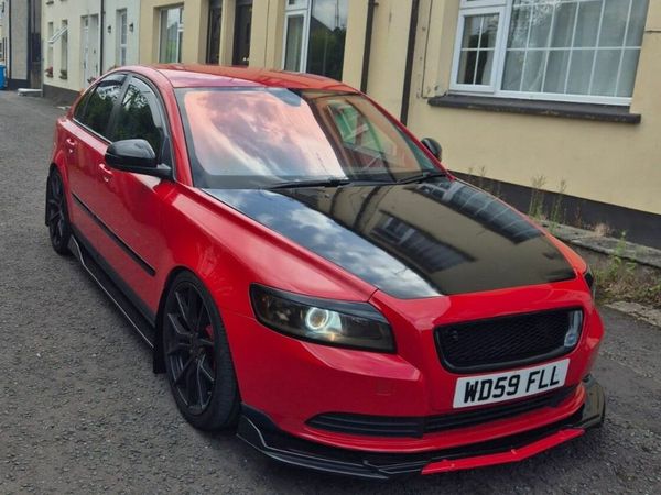Volvo S40 Saloon, Diesel, 2010, Red