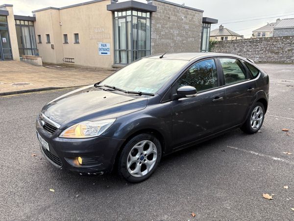 Ford Focus Hatchback, Diesel, 2011, Grey