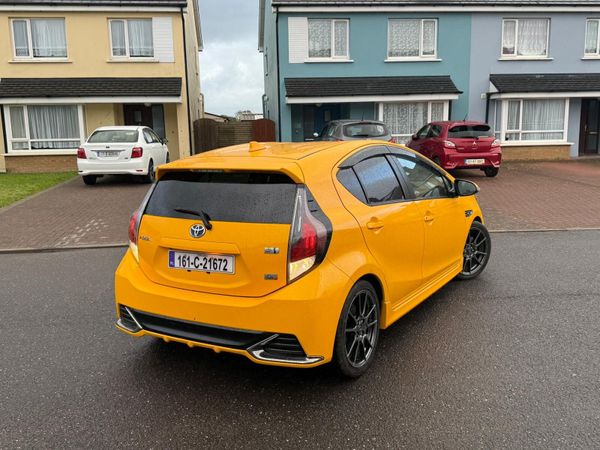 Toyota Aqua Hatchback, Petrol Hybrid, 2016, Yellow