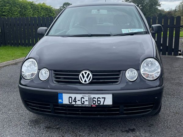 Volkswagen Polo Hatchback, Petrol, 2004, Black