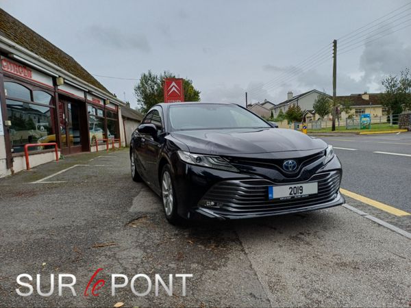 Toyota Camry Saloon, Petrol Hybrid, 2019, Black