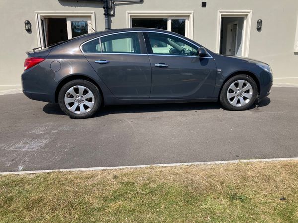 Vauxhall Insignia Hatchback, Diesel, 2013, Grey