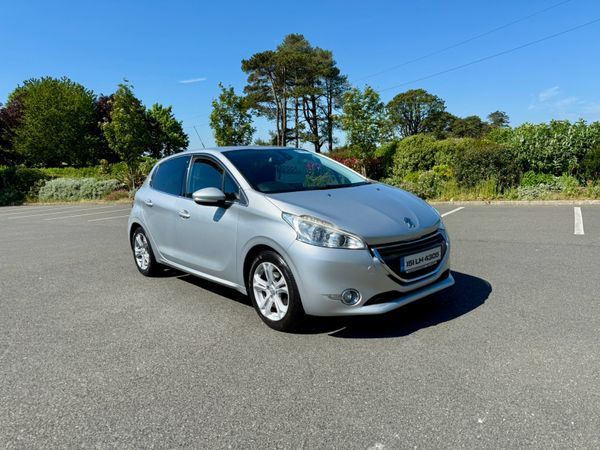 Peugeot 208 Hatchback, Petrol, 2015, Silver
