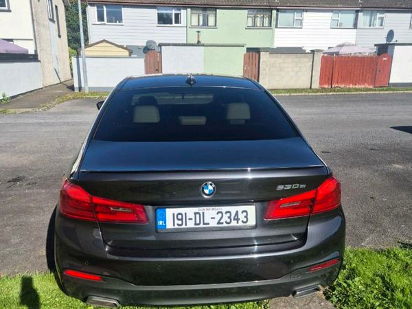 BMW 5-Series Saloon, Petrol Plug-in Hybrid, 2019, Grey
