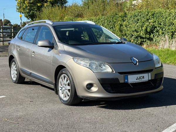 Renault Megane Estate, Diesel, 2011, Gold