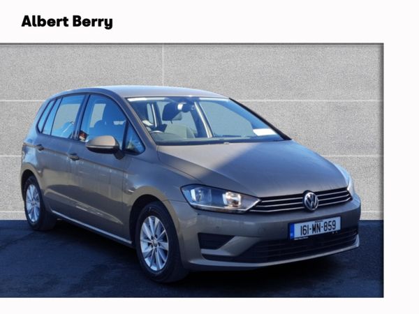 Volkswagen Golf Hatchback, Diesel, 2016, Gold