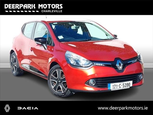 Renault Clio Hatchback, Petrol, 2017, Red
