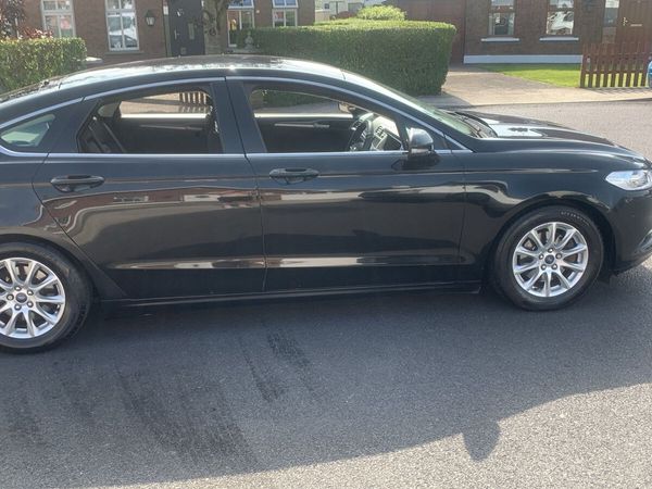 Ford Mondeo Hatchback, Diesel, 2017, Black