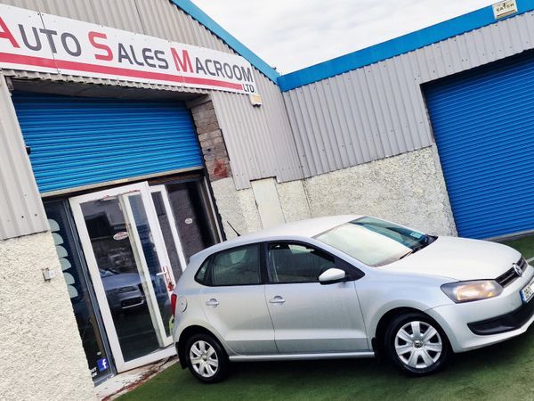 Volkswagen Polo Hatchback, Petrol, 2009, Silver
