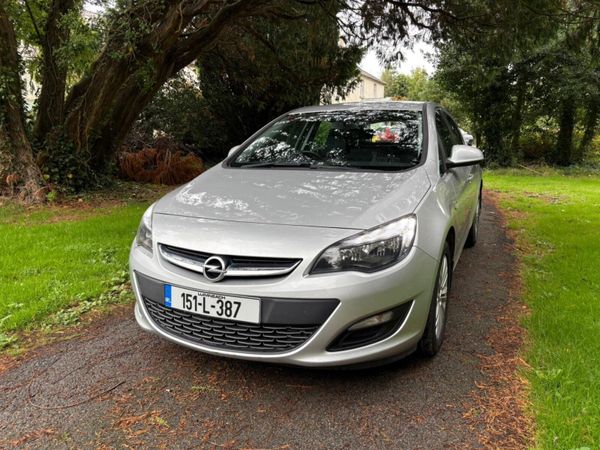 Opel Astra Hatchback, Diesel, 2015, Silver