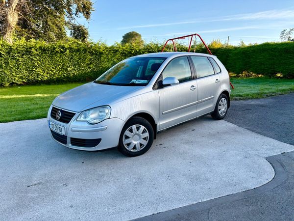 Volkswagen Polo Hatchback, Petrol, 2007, Silver