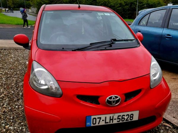 Toyota Aygo Hatchback, Petrol, 2007, Red