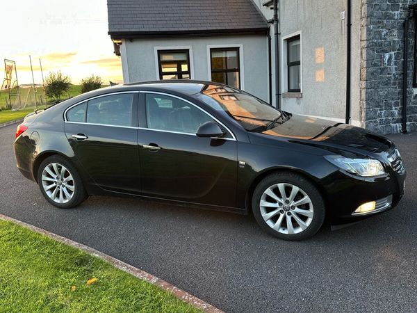 Vauxhall Insignia Hatchback, Diesel, 2013, Black