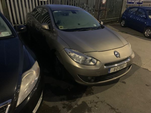 Renault Fluence Saloon, Diesel, 2011, Gold