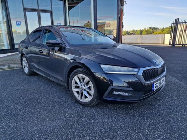 Skoda Octavia Saloon, Petrol, 2022, Black