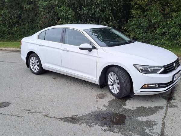 Volkswagen Passat Saloon, Diesel, 2015, White