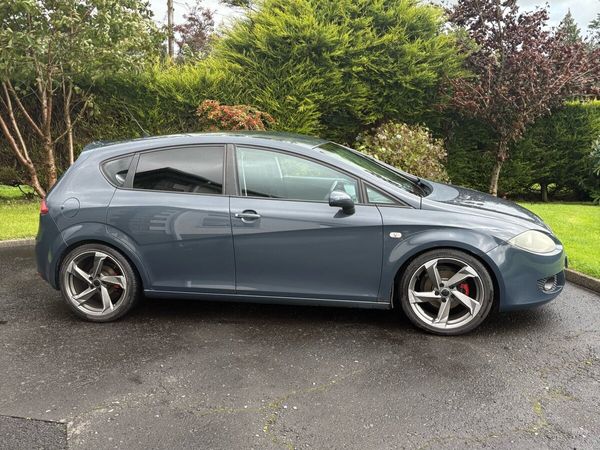 SEAT Leon Hatchback, Diesel, 2009, Grey