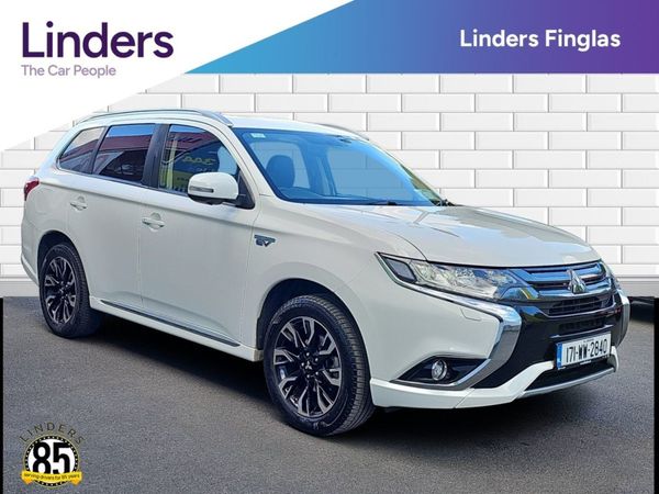Mitsubishi Outlander SUV, Petrol Plug-in Hybrid, 2017, White
