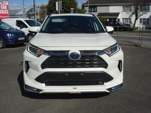 Toyota RAV4 MPV, Petrol Hybrid, 2021, White