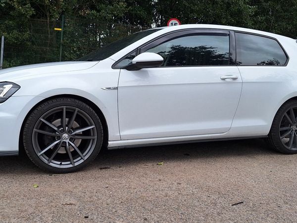 Volkswagen Golf Hatchback, Diesel, 2015, White