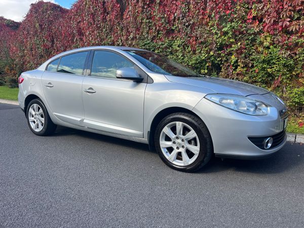 Renault Fluence Saloon, Diesel, 2011, Silver
