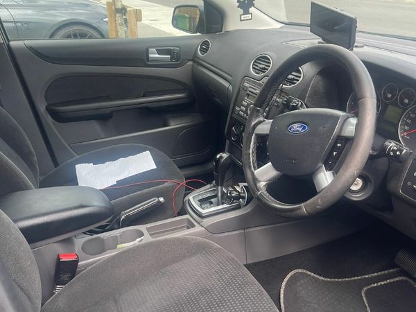 Ford Focus Hatchback, Petrol, 2006, Grey