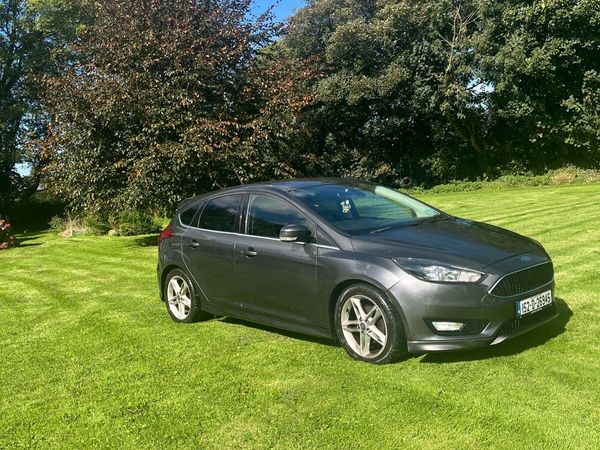Ford Focus Hatchback, Diesel, 2015, Grey