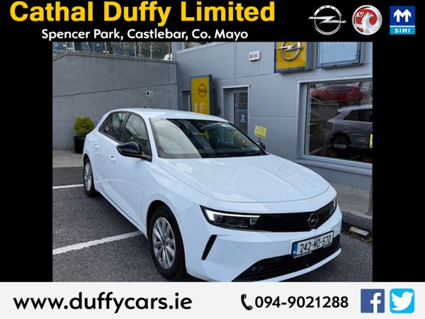 Opel Astra Hatchback, Petrol, 2024, White