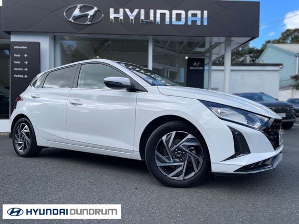 Hyundai i20 Hatchback, Petrol, 2025, White