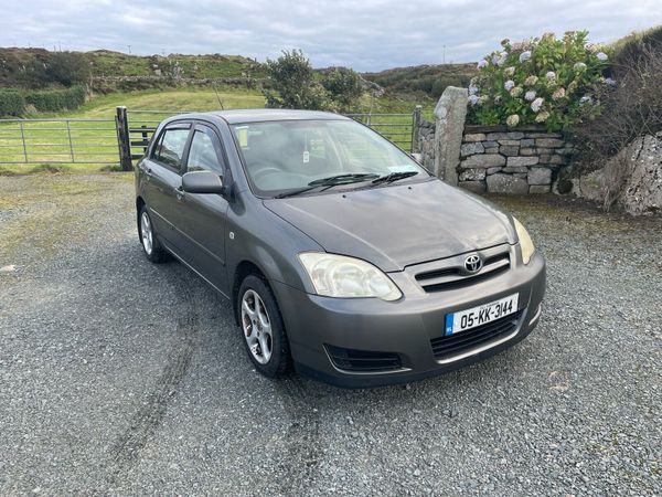 Toyota Corolla Hatchback, Petrol, 2005, Grey