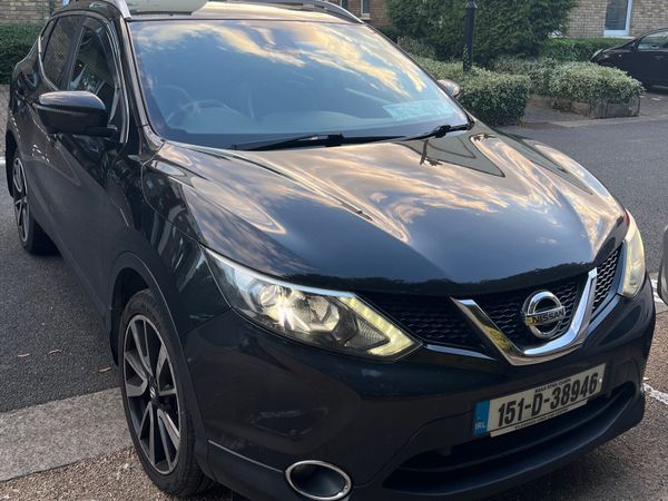 Nissan Qashqai Hatchback, Diesel, 2015, Black