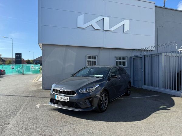 Kia Ceed Hatchback, Petrol, 2021, Grey