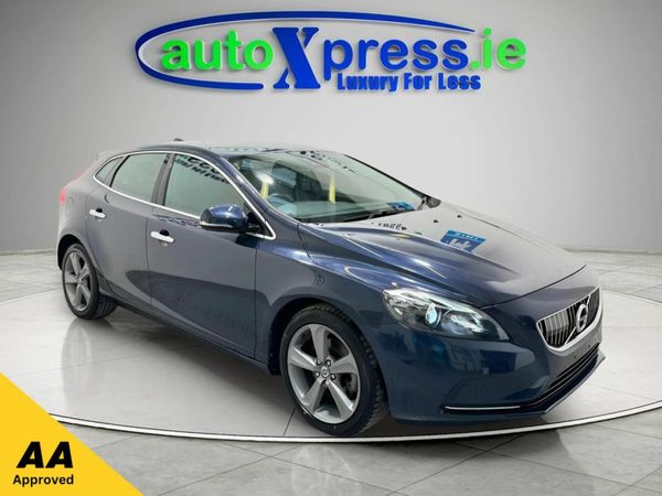 Volvo V40 Hatchback, Petrol, 2014, Blue