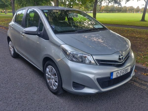 Toyota Yaris Hatchback, Petrol, 2012, Green