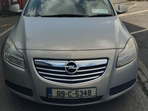 Opel Insignia Saloon, Diesel, 2009, White