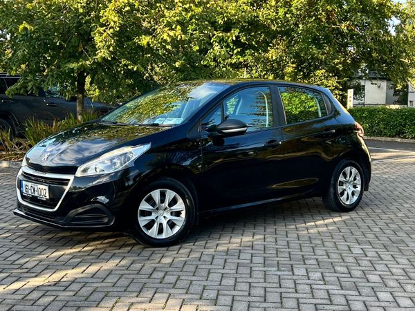 Peugeot 208 Hatchback, Diesel, 2016, Black