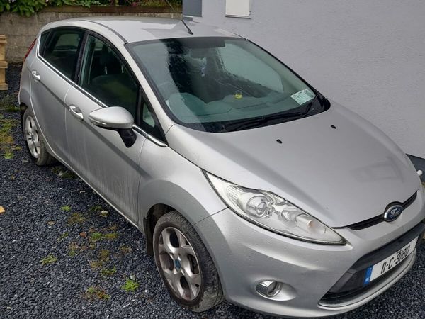 Ford Fiesta Hatchback, Petrol, 2011, Silver