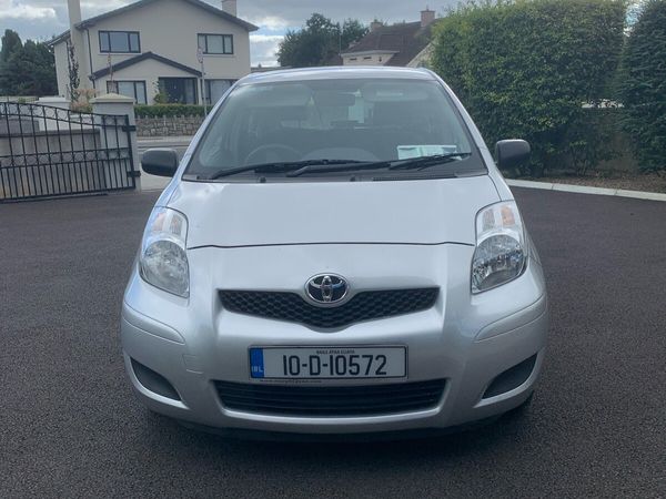 Toyota Yaris Hatchback, Petrol, 2010, Silver
