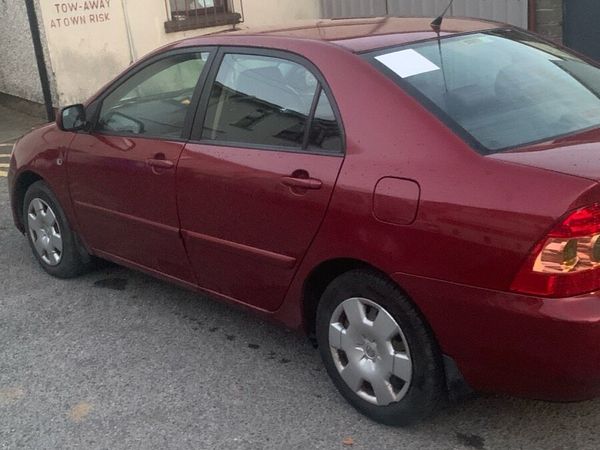 Toyota Corolla Saloon, Petrol, 2006, Red