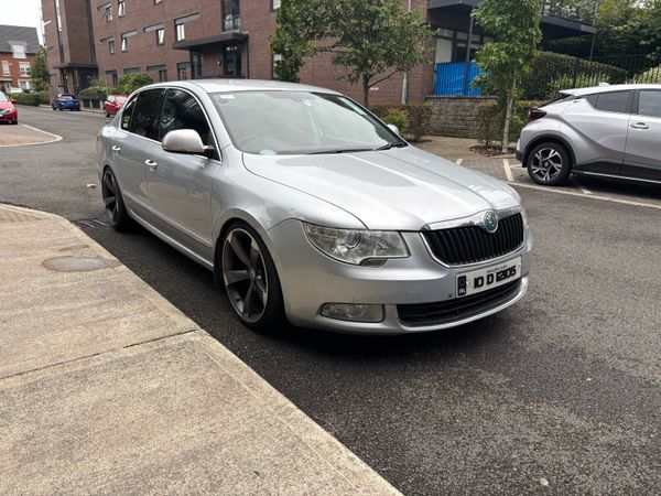 Skoda Superb Saloon, Diesel, 2010, Silver