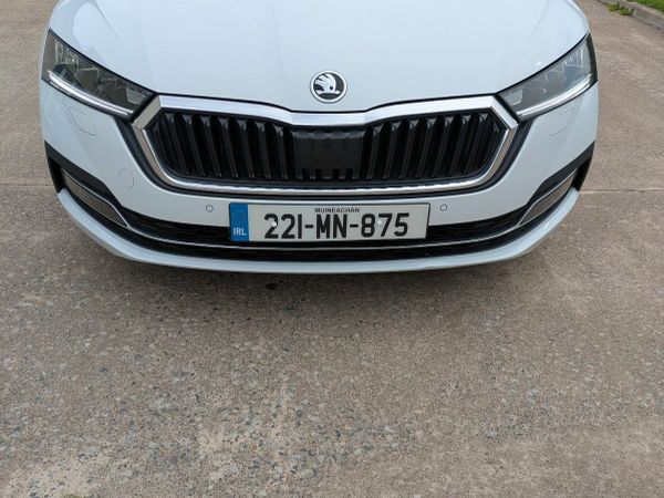 Skoda Octavia Hatchback, Diesel, 2022, White