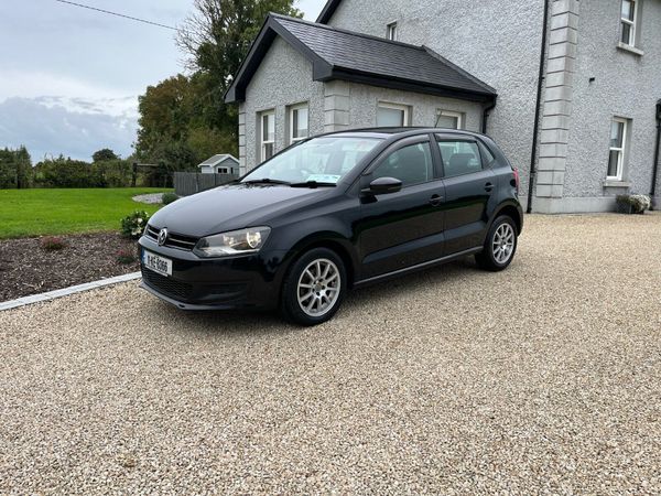 Volkswagen Polo Hatchback, Petrol, 2011, Black