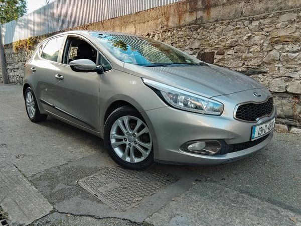 Kia Ceed Hatchback, Diesel, 2013, Silver