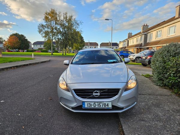 Volvo V40 Hatchback, Diesel, 2013, Silver