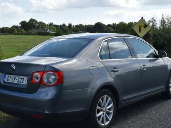 Volkswagen Jetta Saloon, Petrol, 2007, Grey